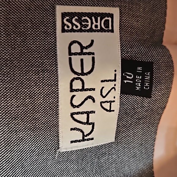 Kasper Gray Comfortable Dress Suit Size Large - Picture 9 of 16